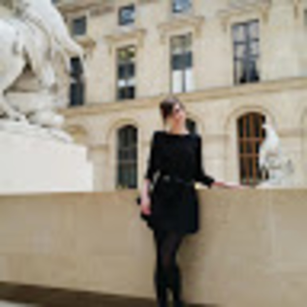 Meet your Posher, Adrienne